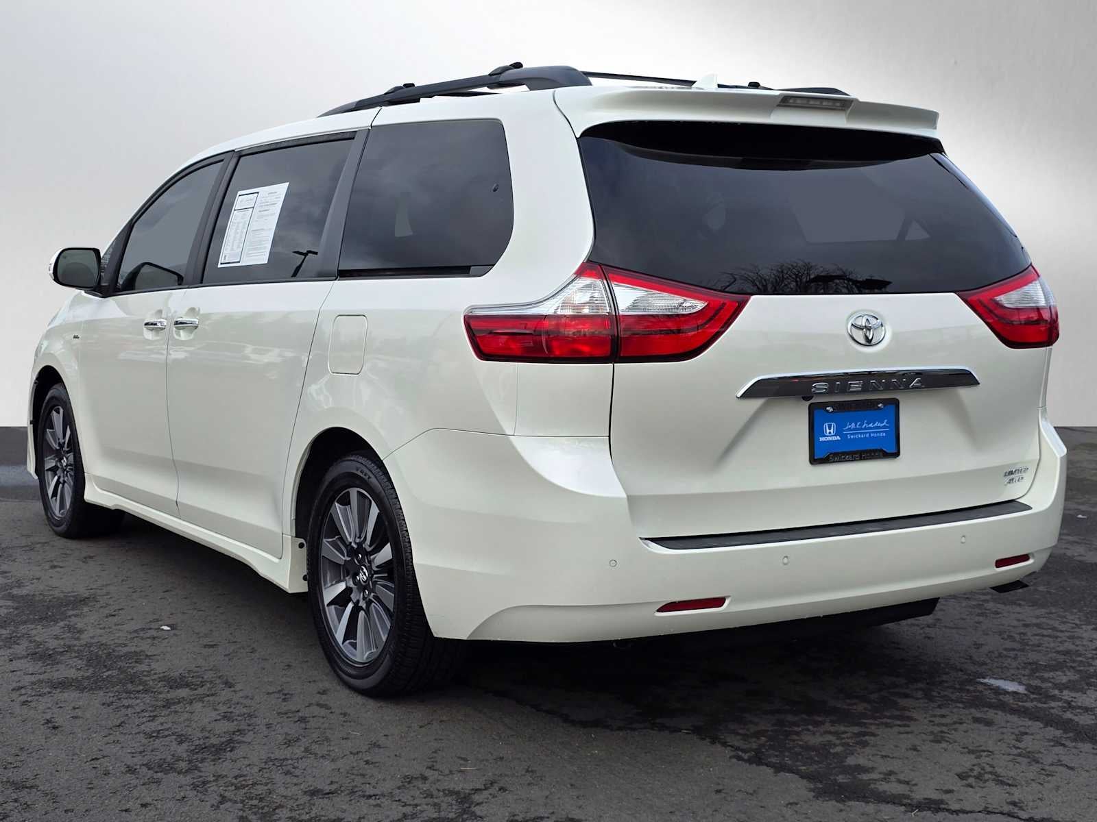 2019 Toyota Sienna Limited Premium