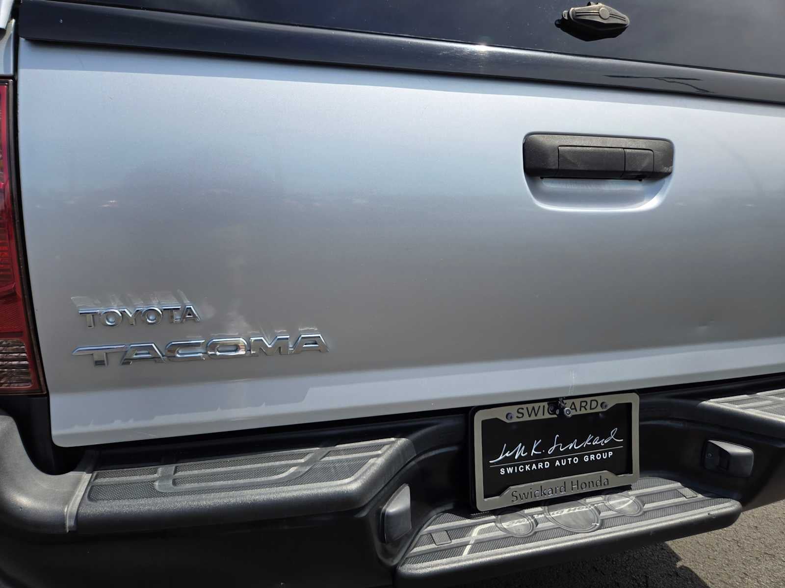 2013 Toyota Tacoma 2WD Reg Cab I4 AT (Natl)