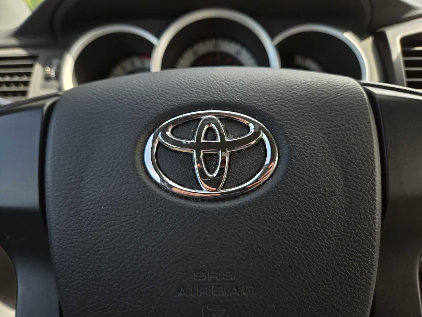 2013 Toyota Tacoma 2WD Reg Cab I4 AT (Natl)