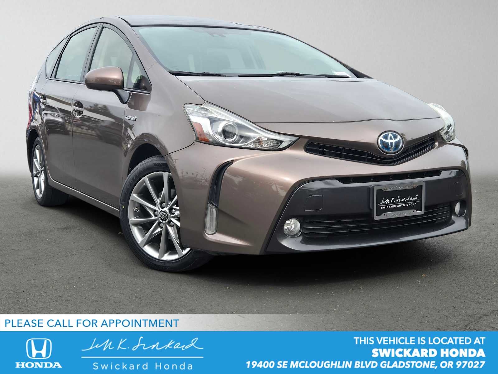 2017 Toyota Prius v Five