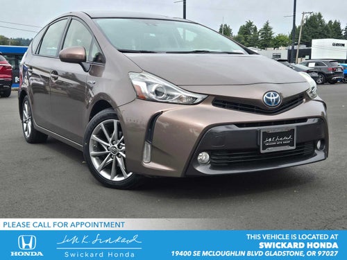 2017 Toyota Prius v Five