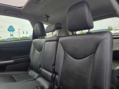 2017 Toyota Prius v Five