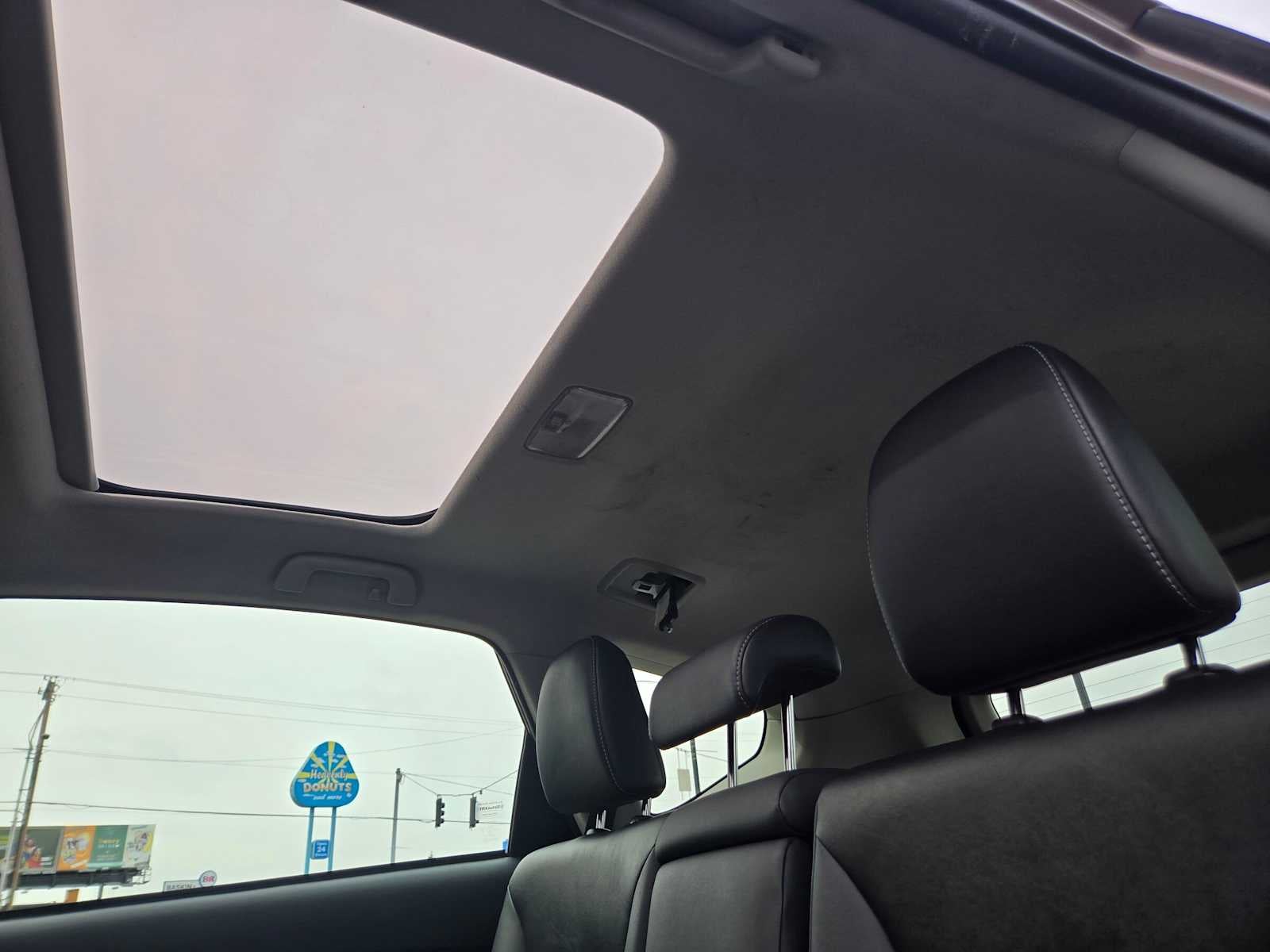 2017 Toyota Prius v Five
