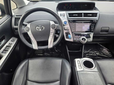 2017 Toyota Prius v Five