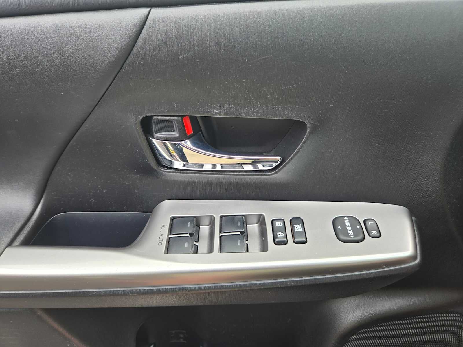 2017 Toyota Prius v Five