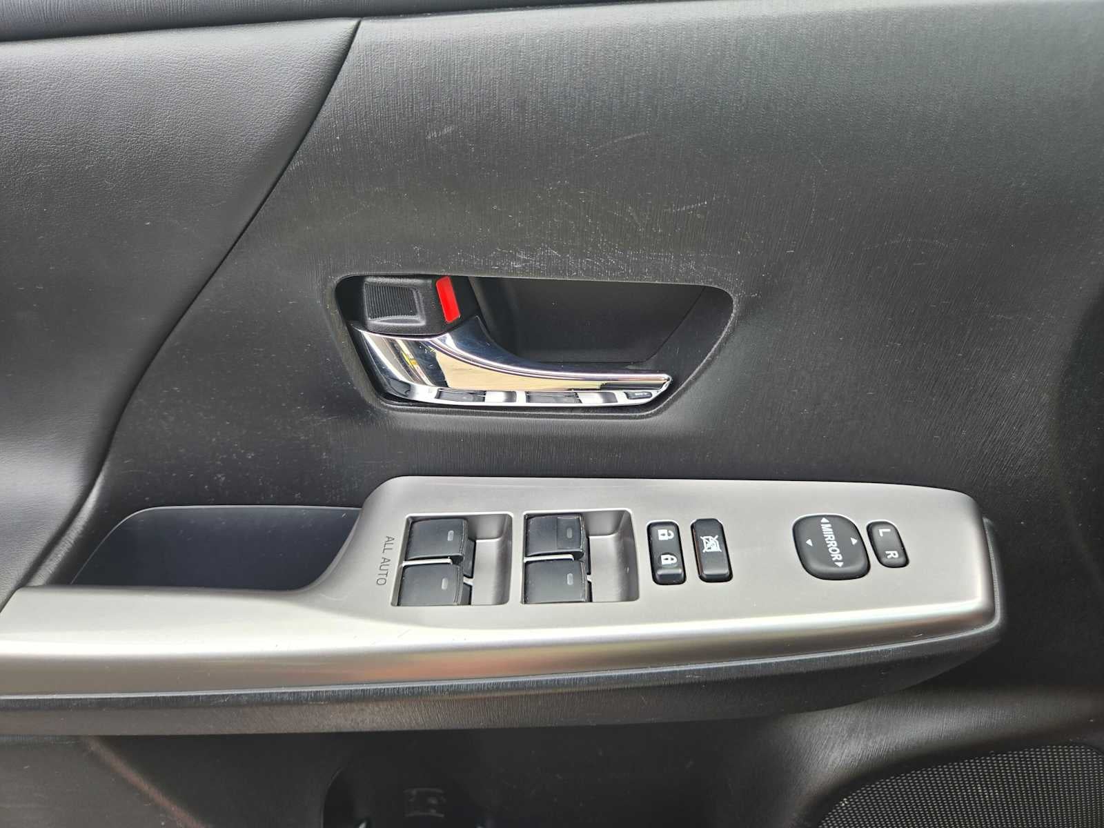 2017 Toyota Prius v Five