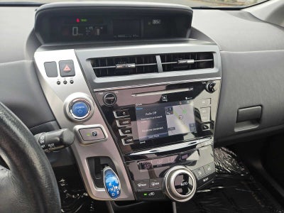 2017 Toyota Prius v Five