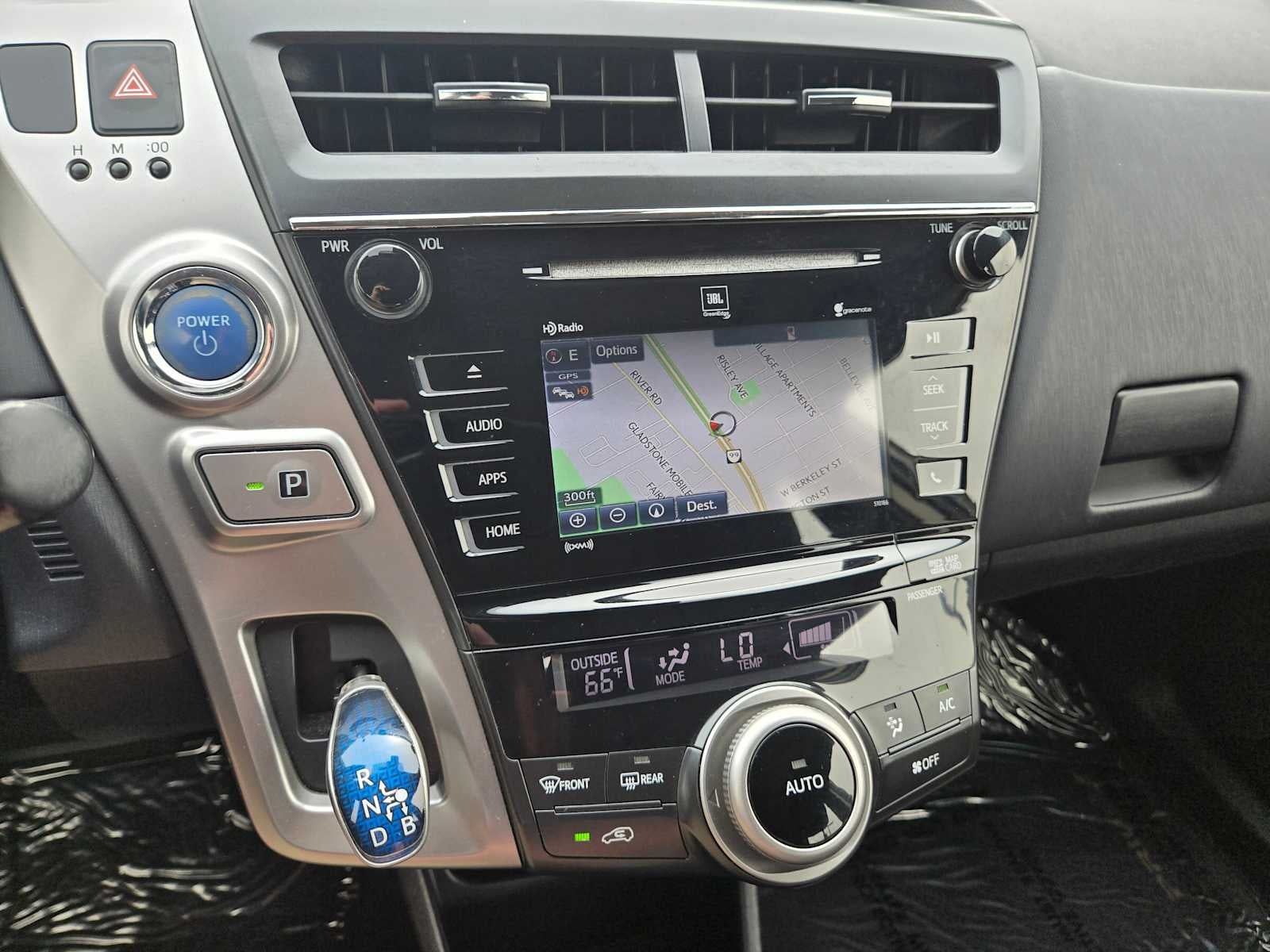 2017 Toyota Prius v Five