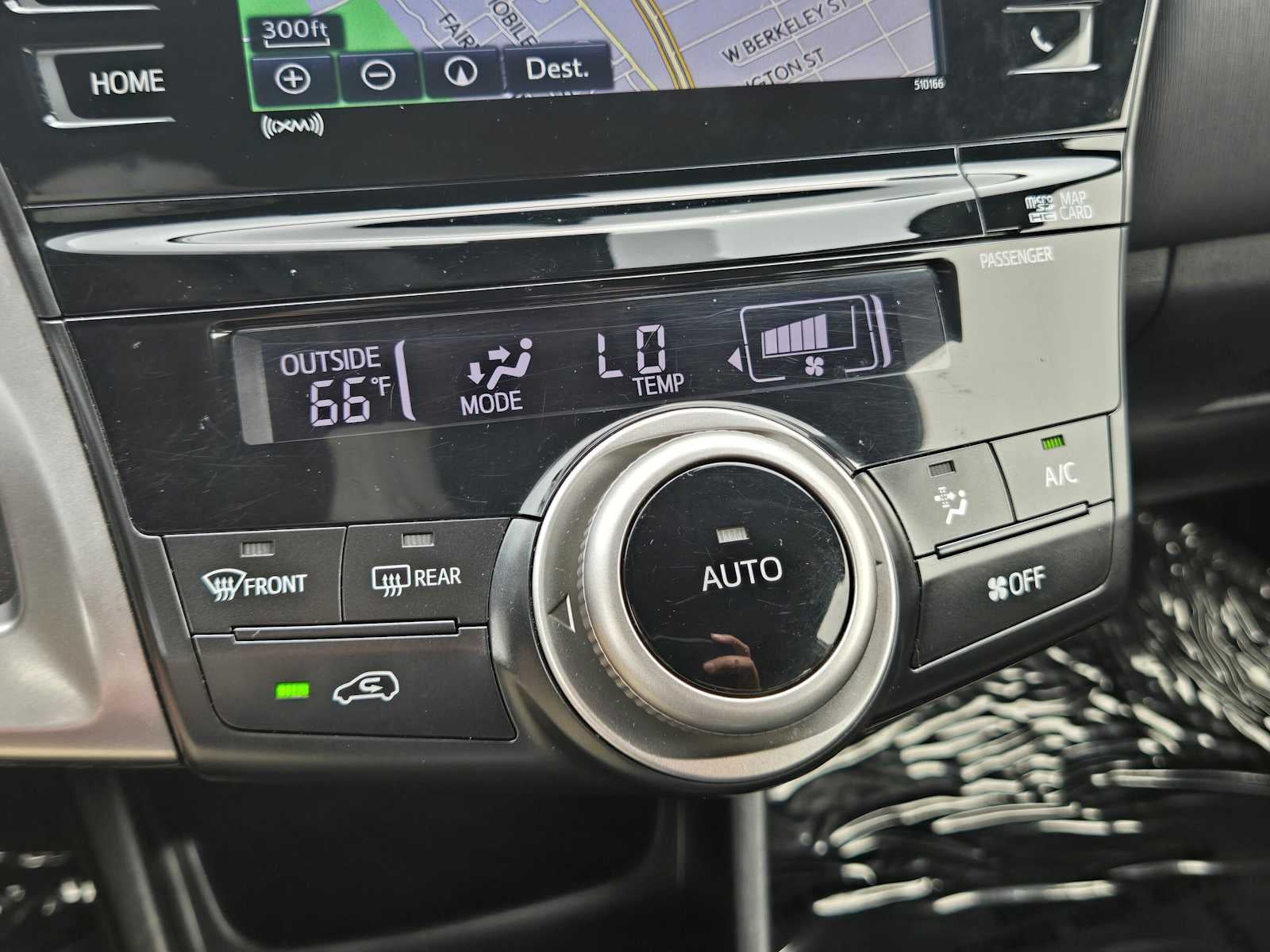 2017 Toyota Prius v Five