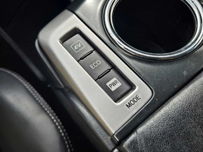 2017 Toyota Prius v Five