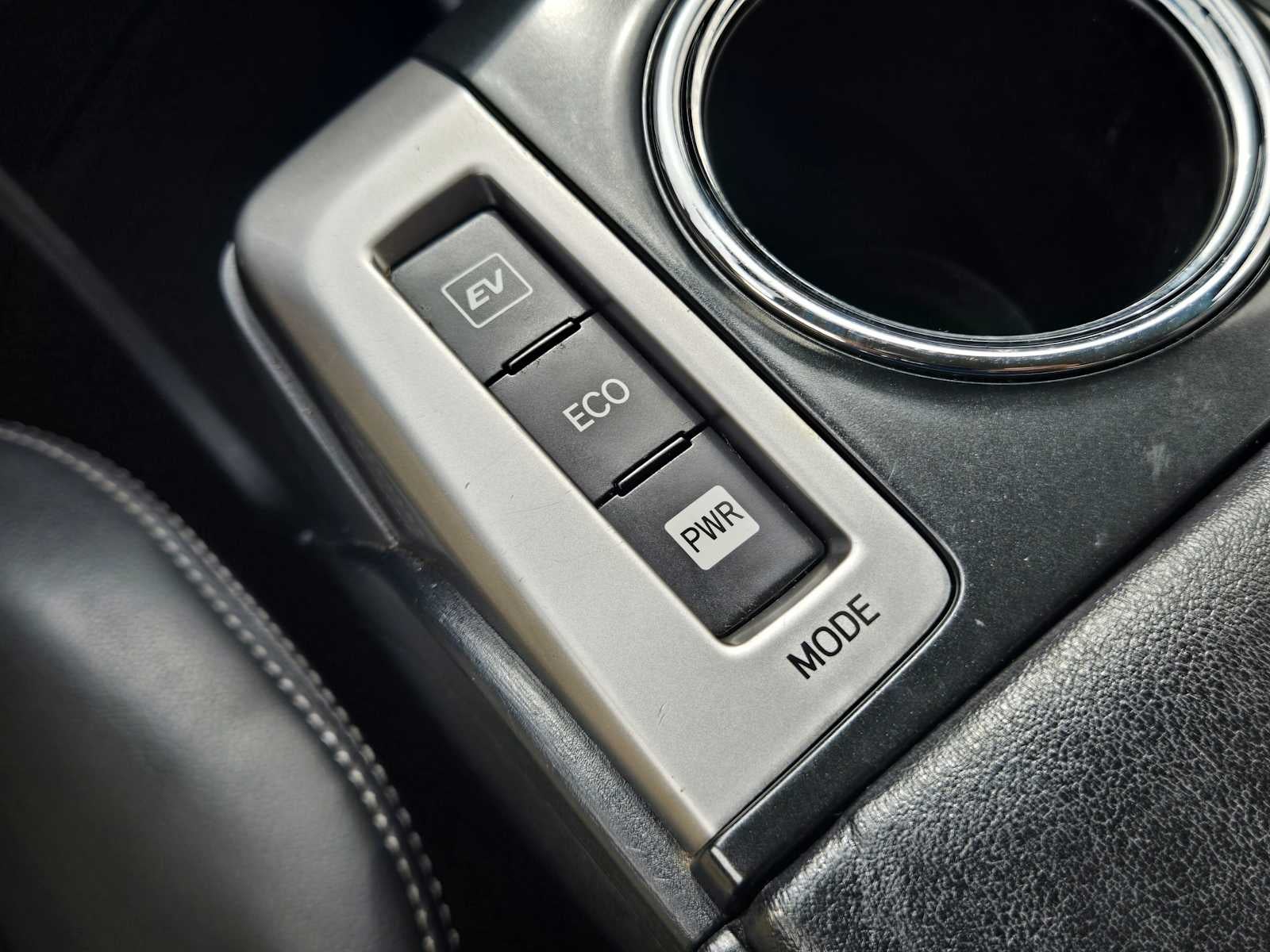 2017 Toyota Prius v Five