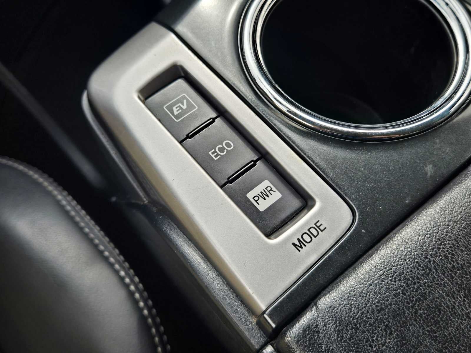 2017 Toyota Prius v Five