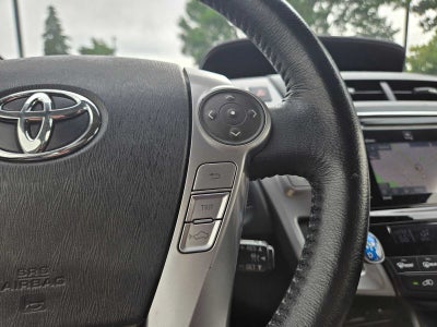 2017 Toyota Prius v Five