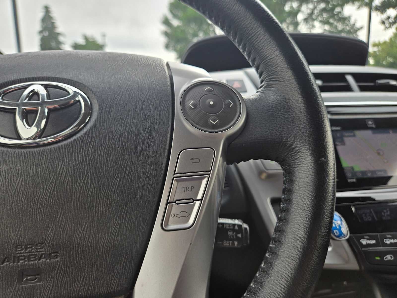 2017 Toyota Prius v Five