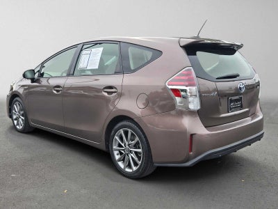 2017 Toyota Prius v Five