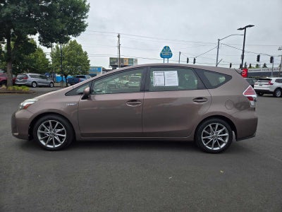 2017 Toyota Prius v Five
