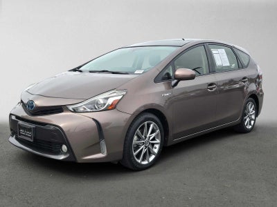 2017 Toyota Prius v Five