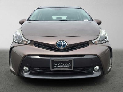 2017 Toyota Prius v Five