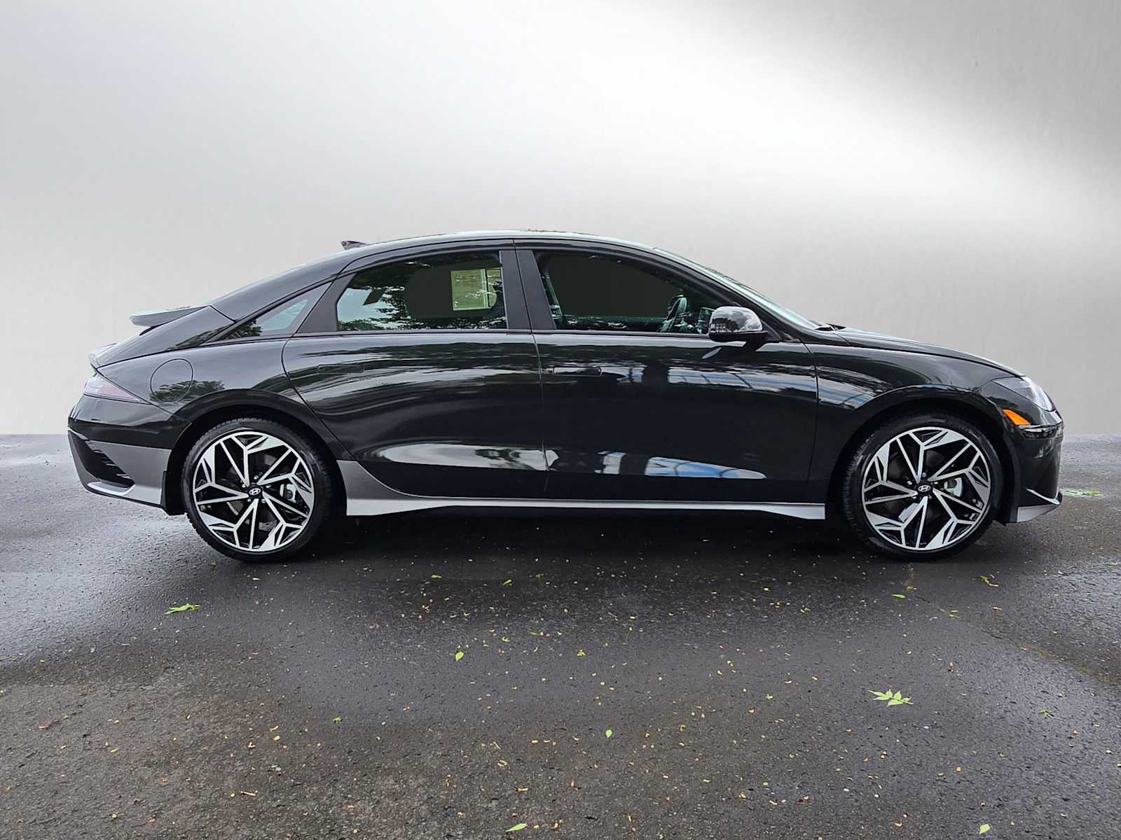 2024 Hyundai IONIQ 6 SEL