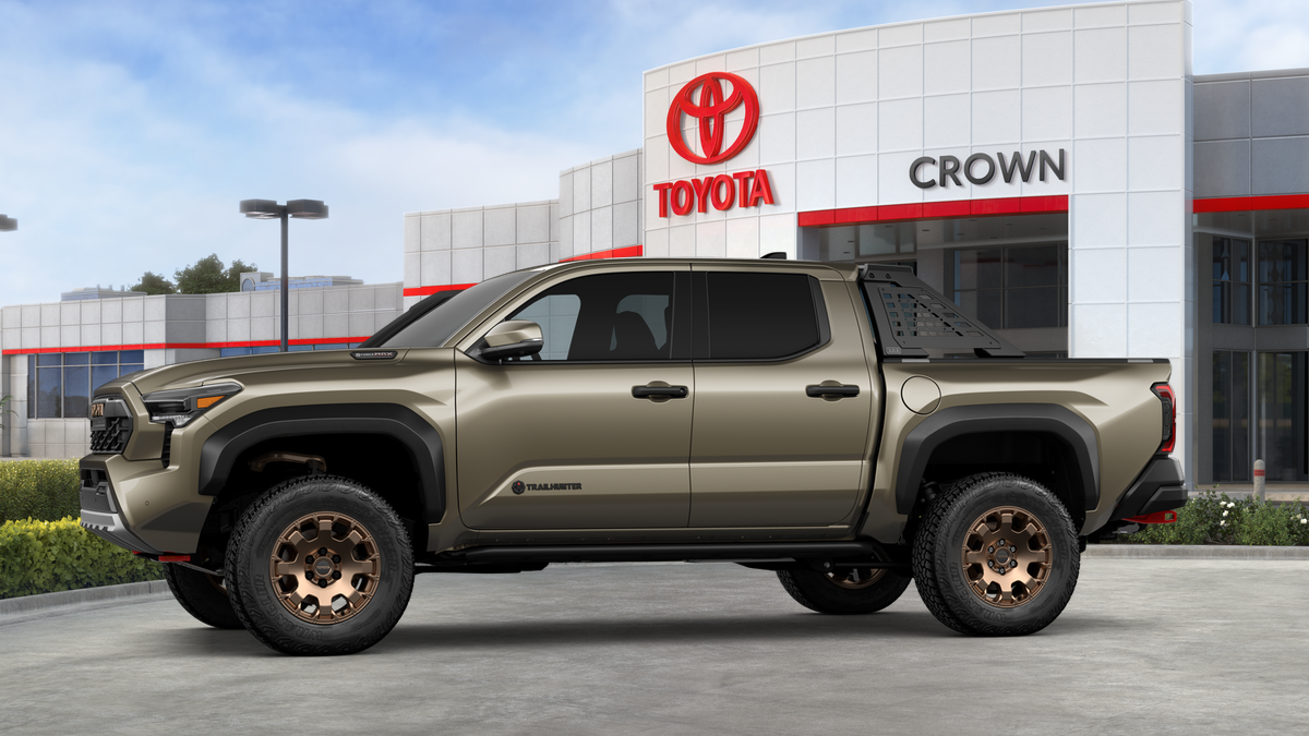 2026 Toyota Tacoma i-FORCE MAX Tacoma Trailhunter