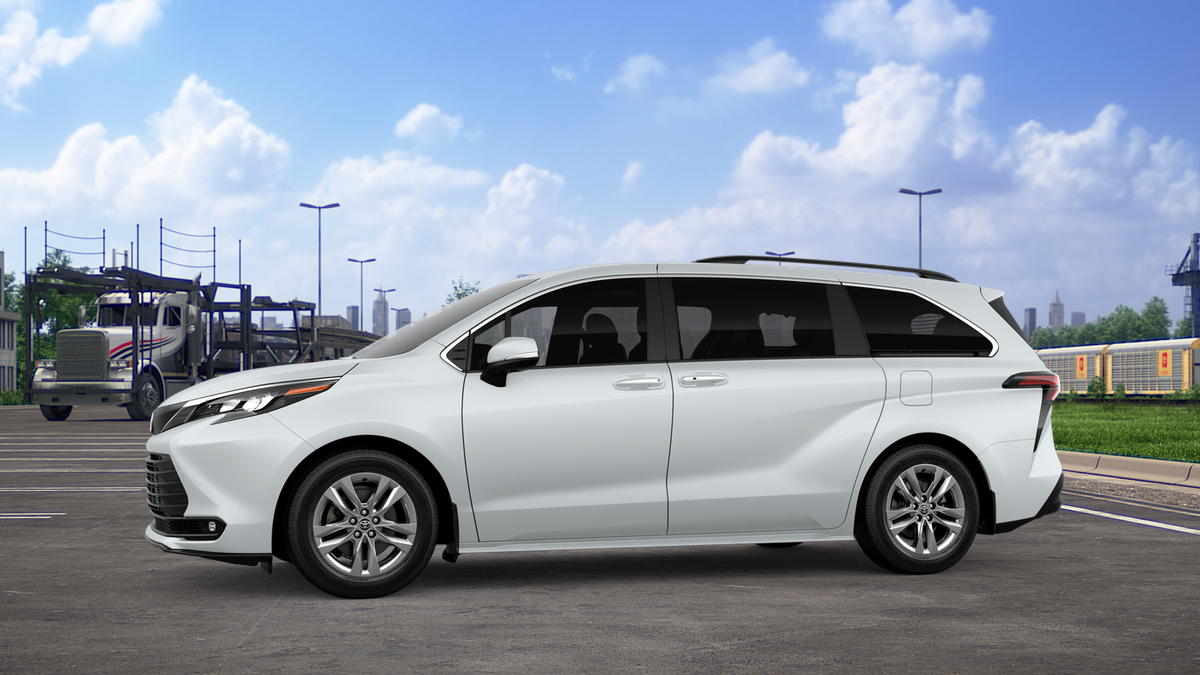 2026 Toyota Sienna XLE