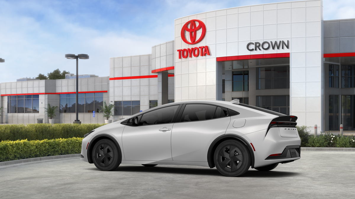 2027 Toyota Prius LE