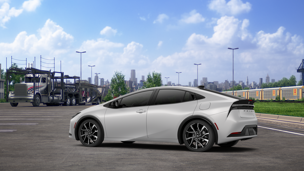 2027 Toyota Prius Plug-in Hybrid XSE Premium