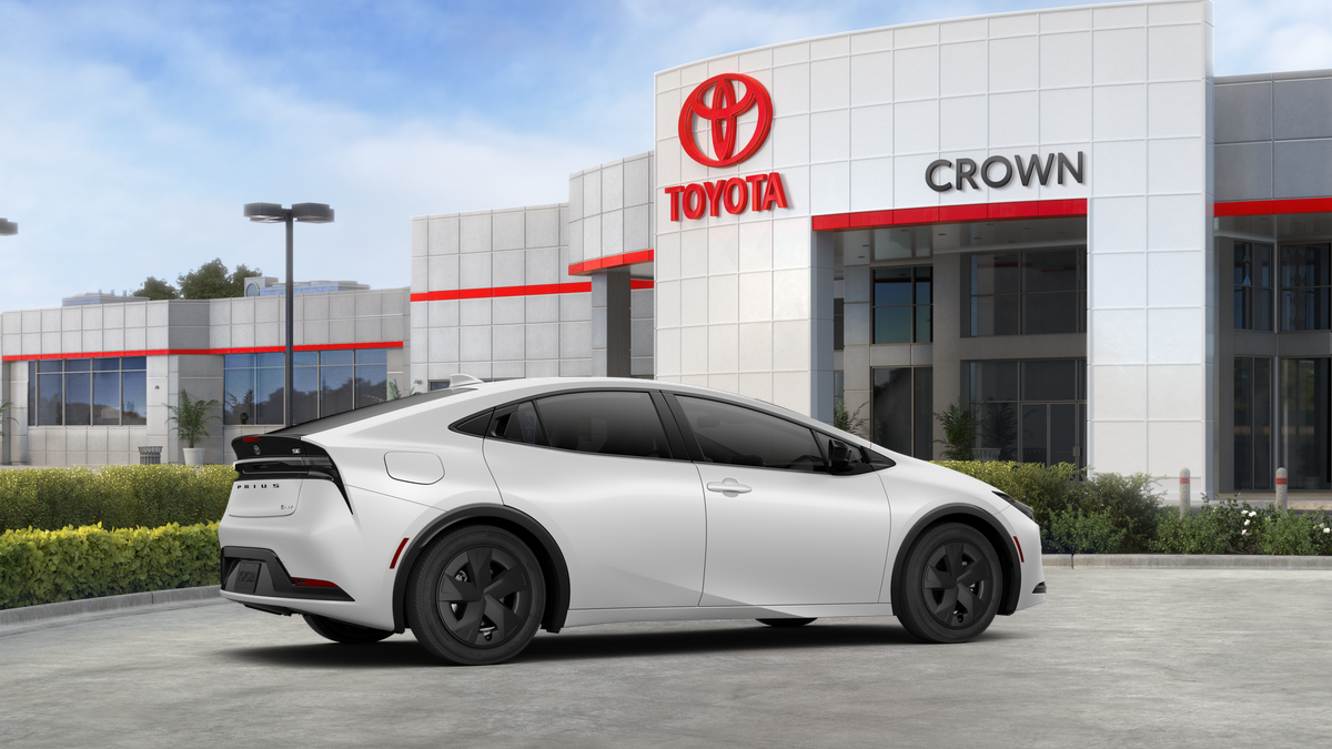 2027 Toyota Prius Plug-in Hybrid SE