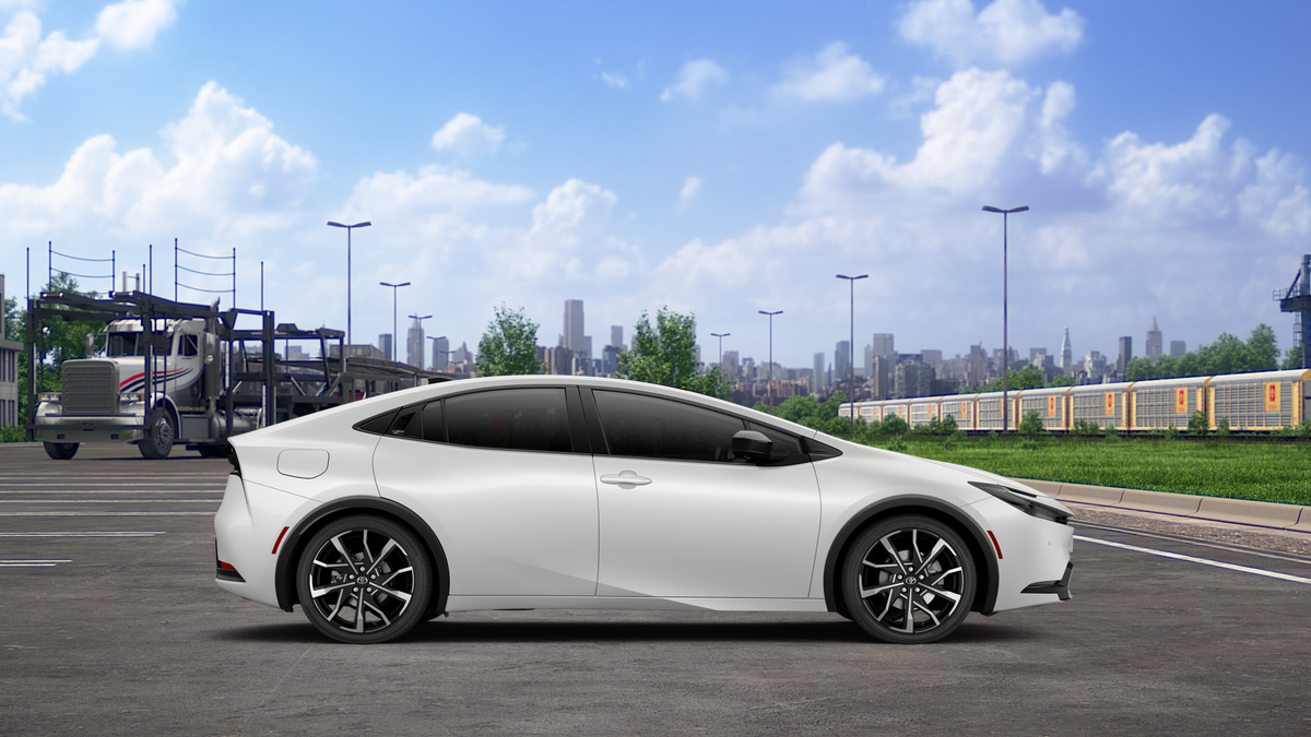 2027 Toyota Prius Plug-in Hybrid XSE Premium