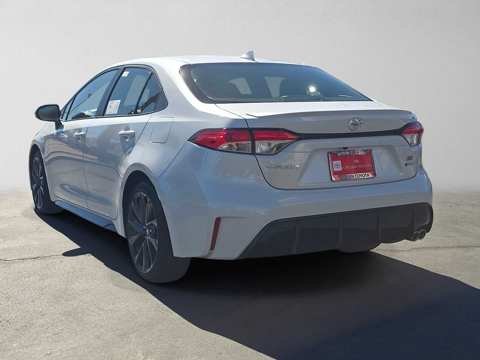 2027 Toyota Corolla Hybrid SE