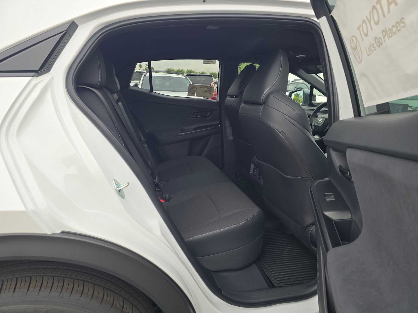 2026 Toyota C-HR SE