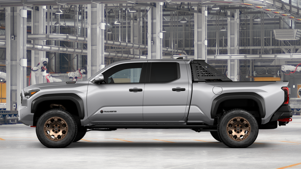 2026 Toyota Tacoma i-FORCE MAX Trailhunter