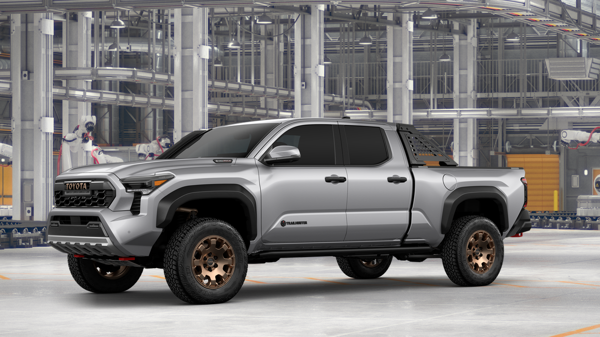 2026 Toyota Tacoma i-FORCE MAX Trailhunter