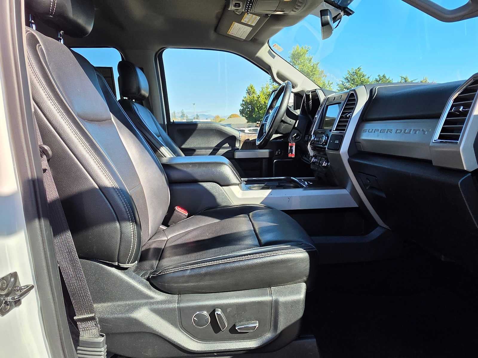 2017 Ford Super Duty F-350 SRW Pickup Lariat
