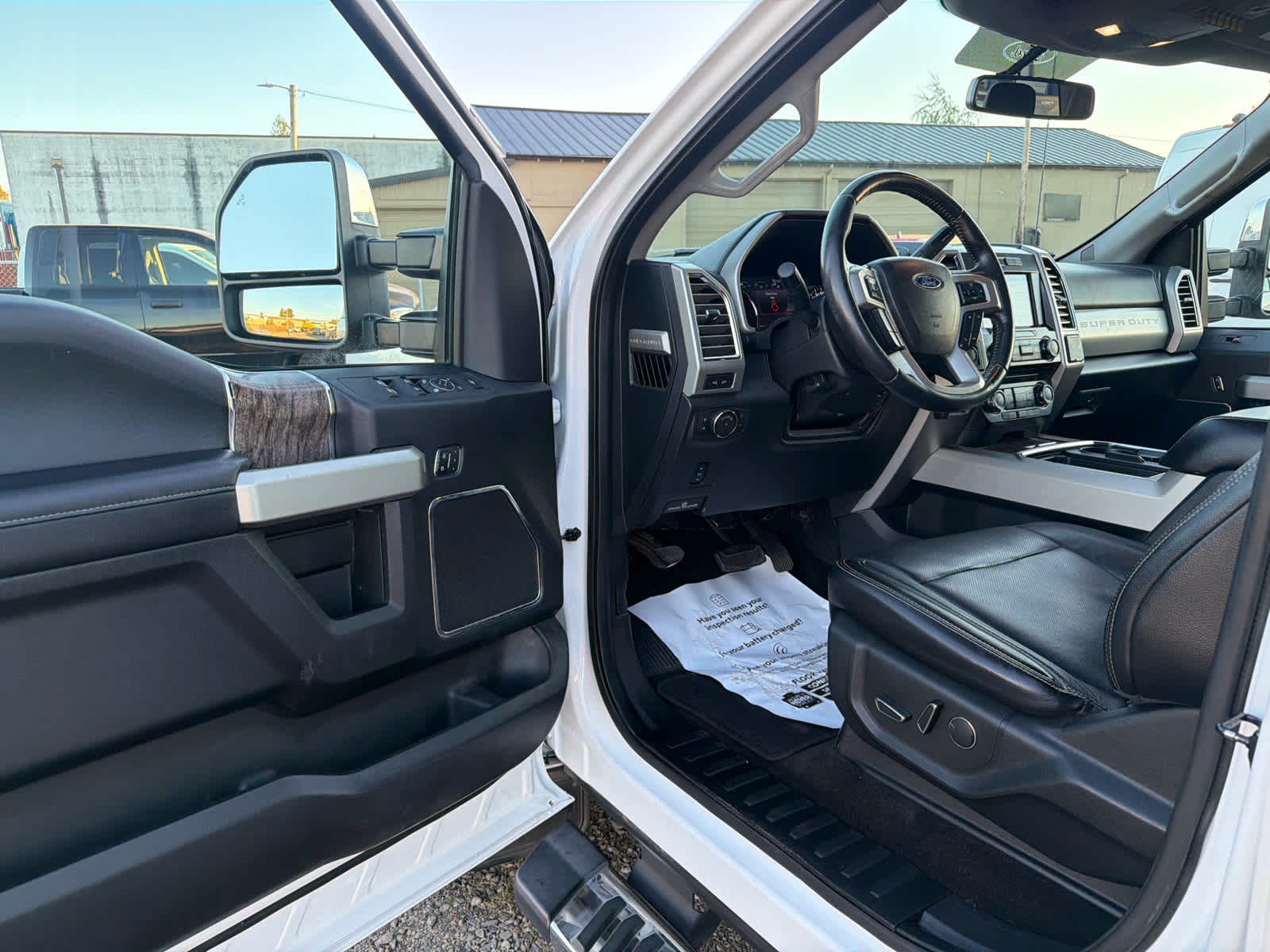 2017 Ford Super Duty F-350 SRW Pickup Lariat