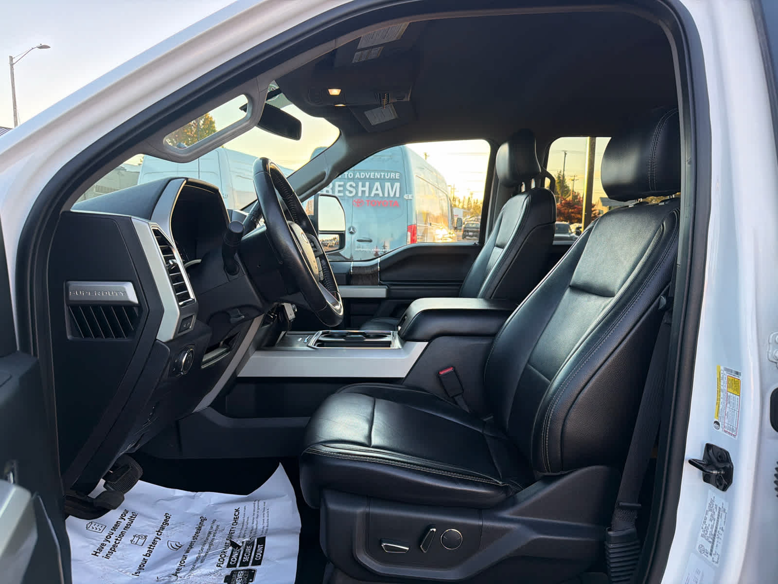 2017 Ford Super Duty F-350 SRW Pickup Lariat