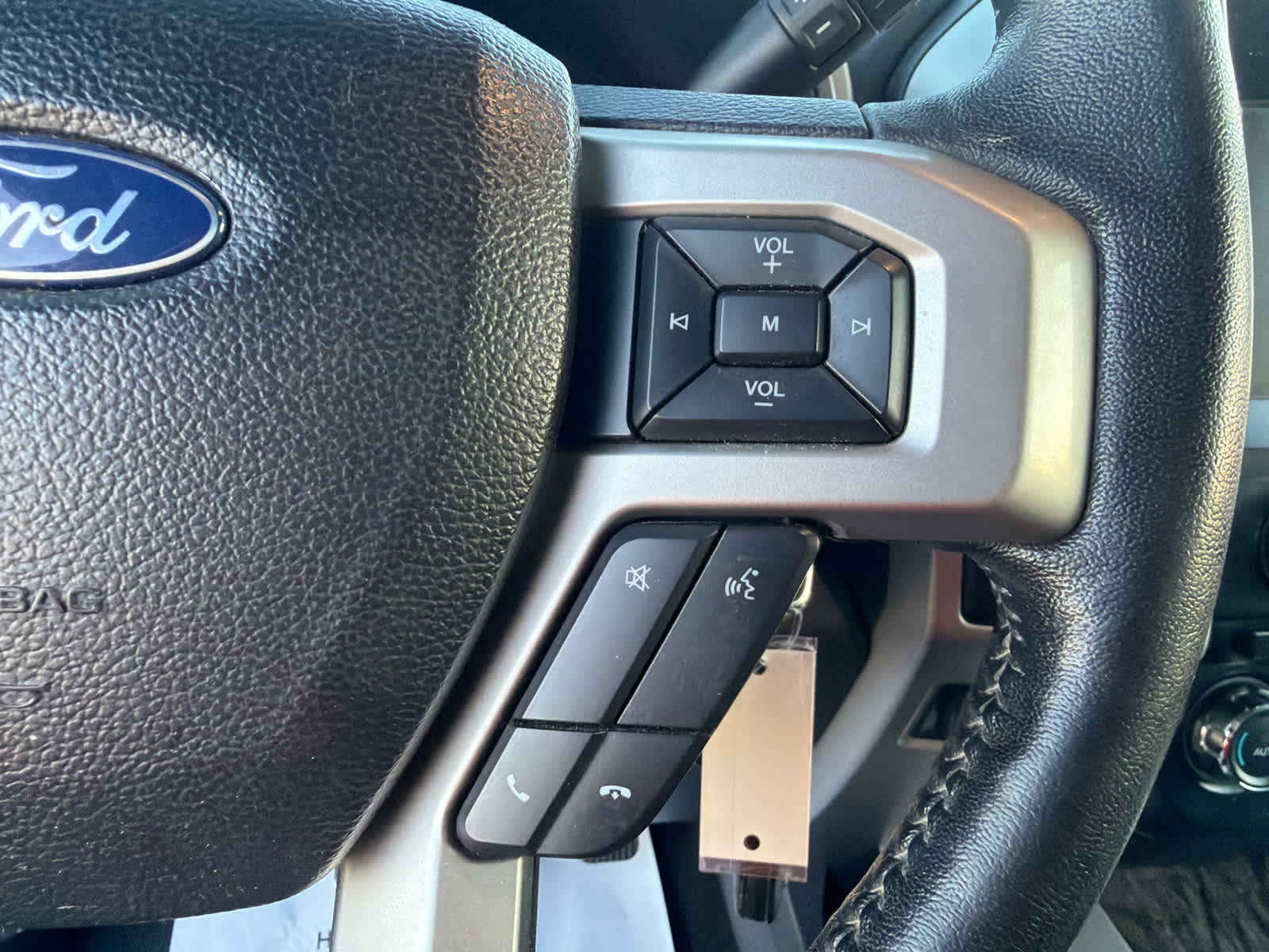 2017 Ford Super Duty F-350 SRW Pickup Lariat