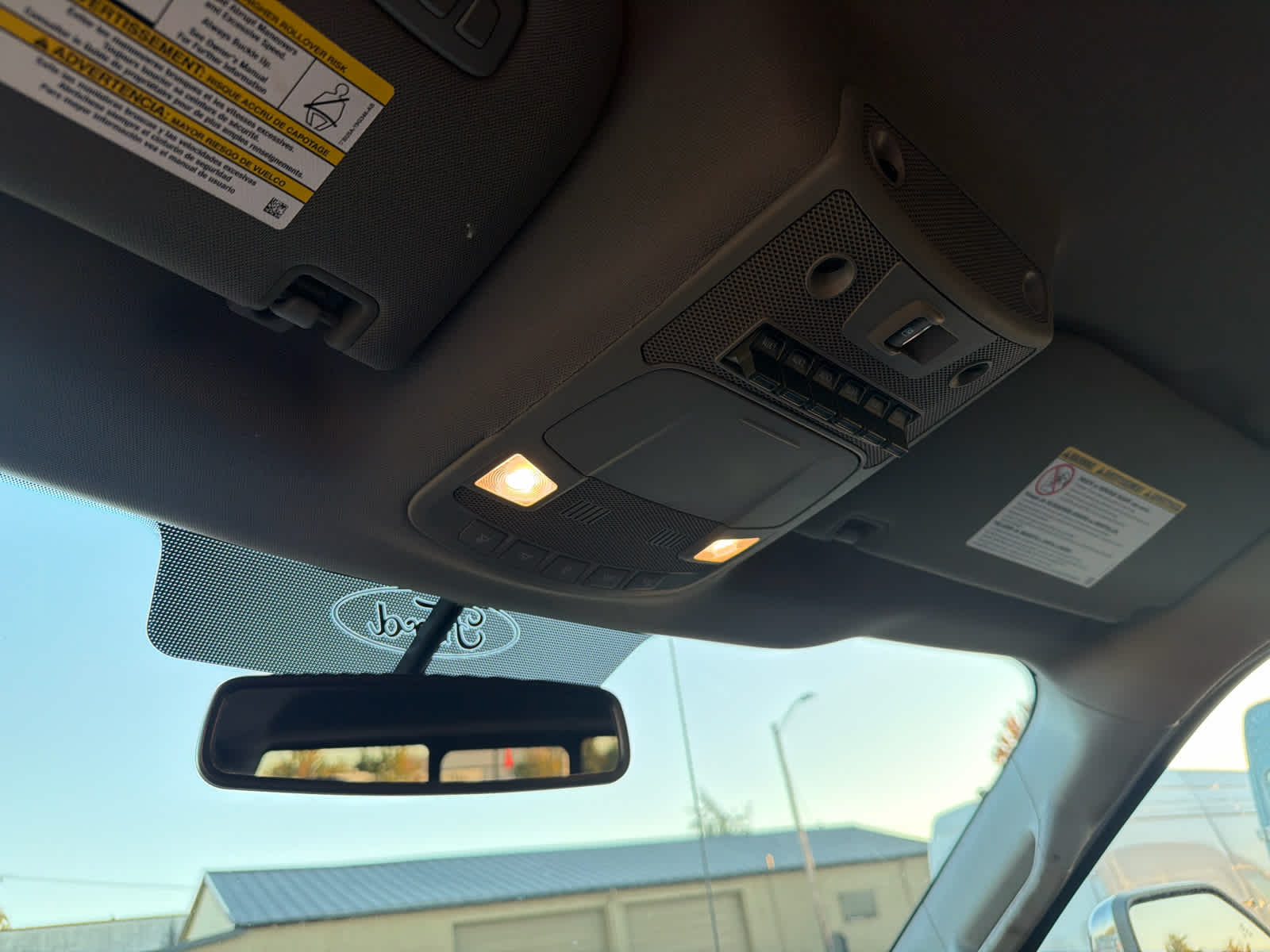 2017 Ford Super Duty F-350 SRW Pickup Lariat