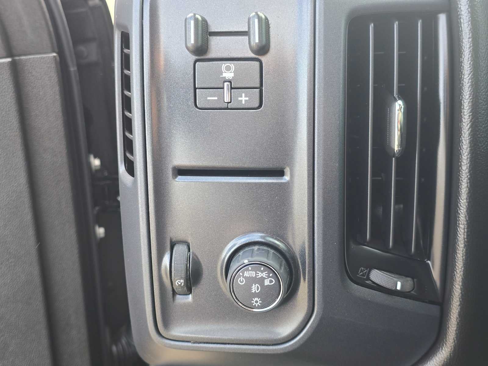 2018 GMC Sierra 1500 4WD Double Cab 143.5"