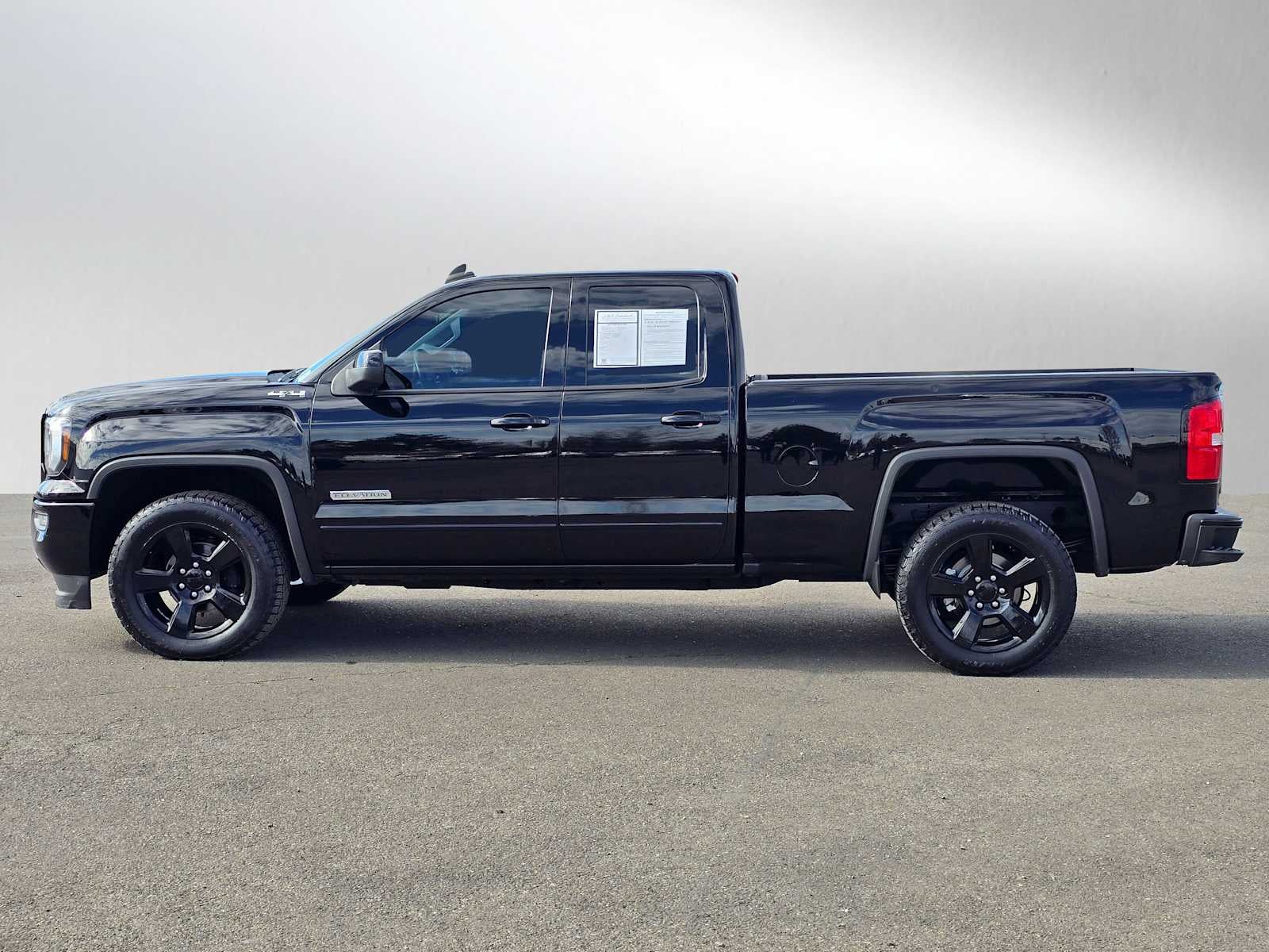 2018 GMC Sierra 1500 4WD Double Cab 143.5"