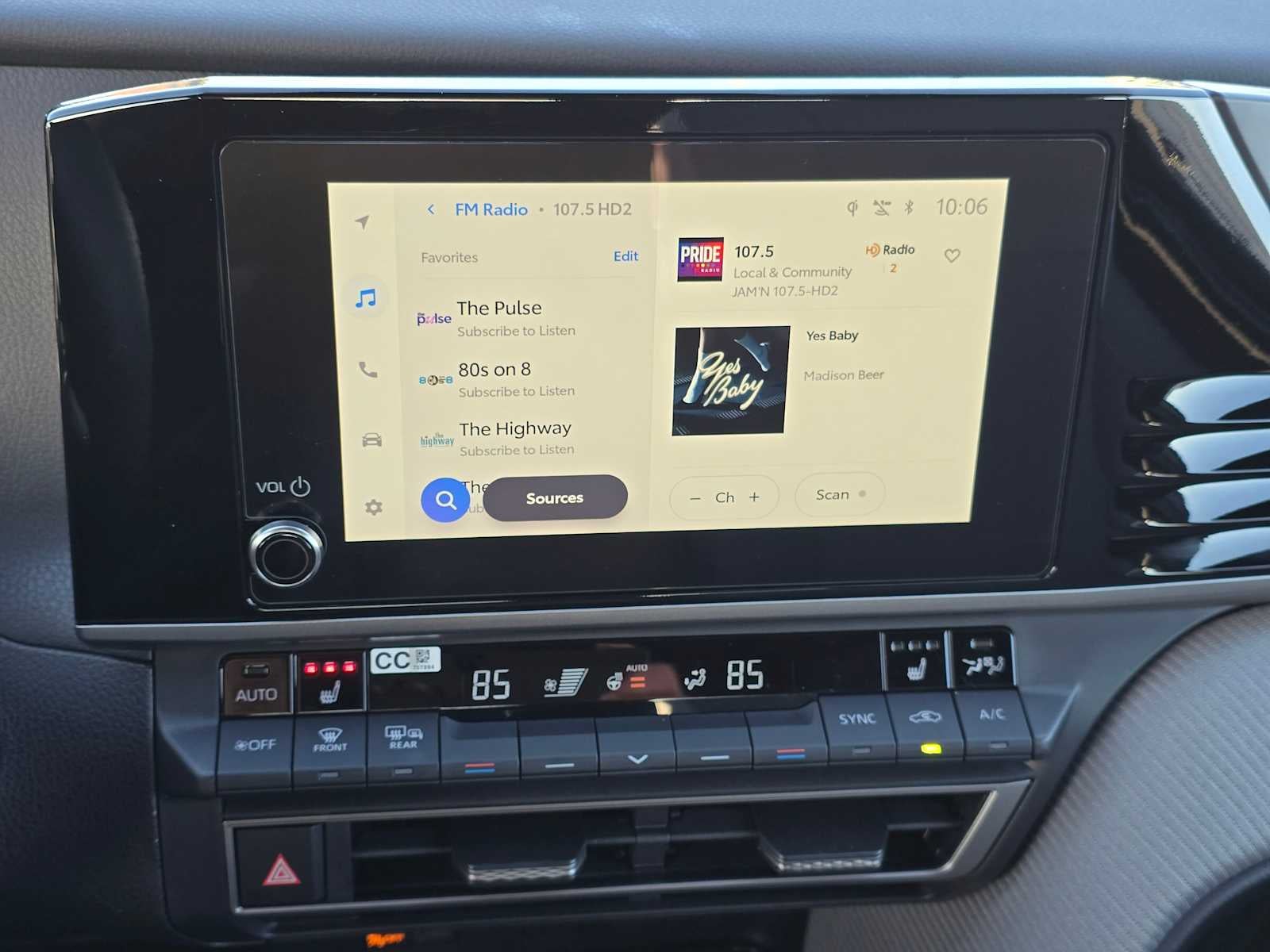 2025 Toyota Camry SE