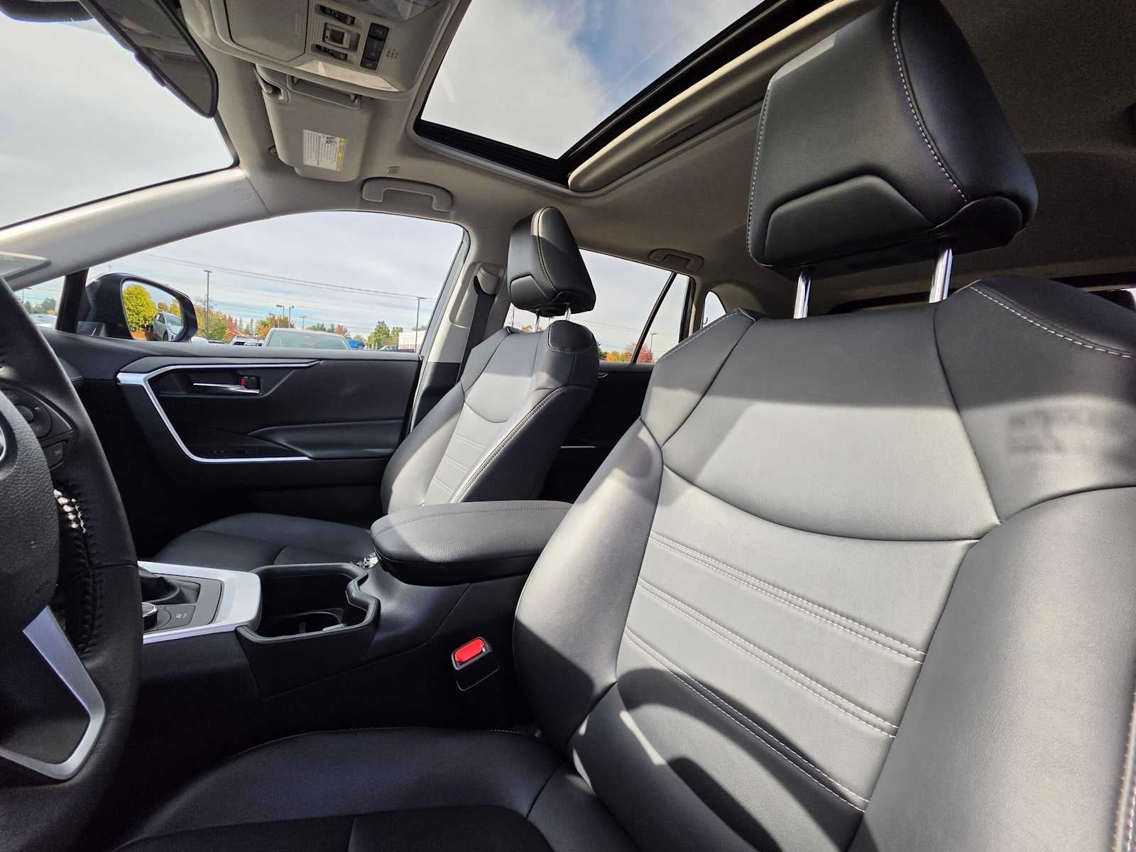 2023 Toyota RAV4 Hybrid XLE Premium
