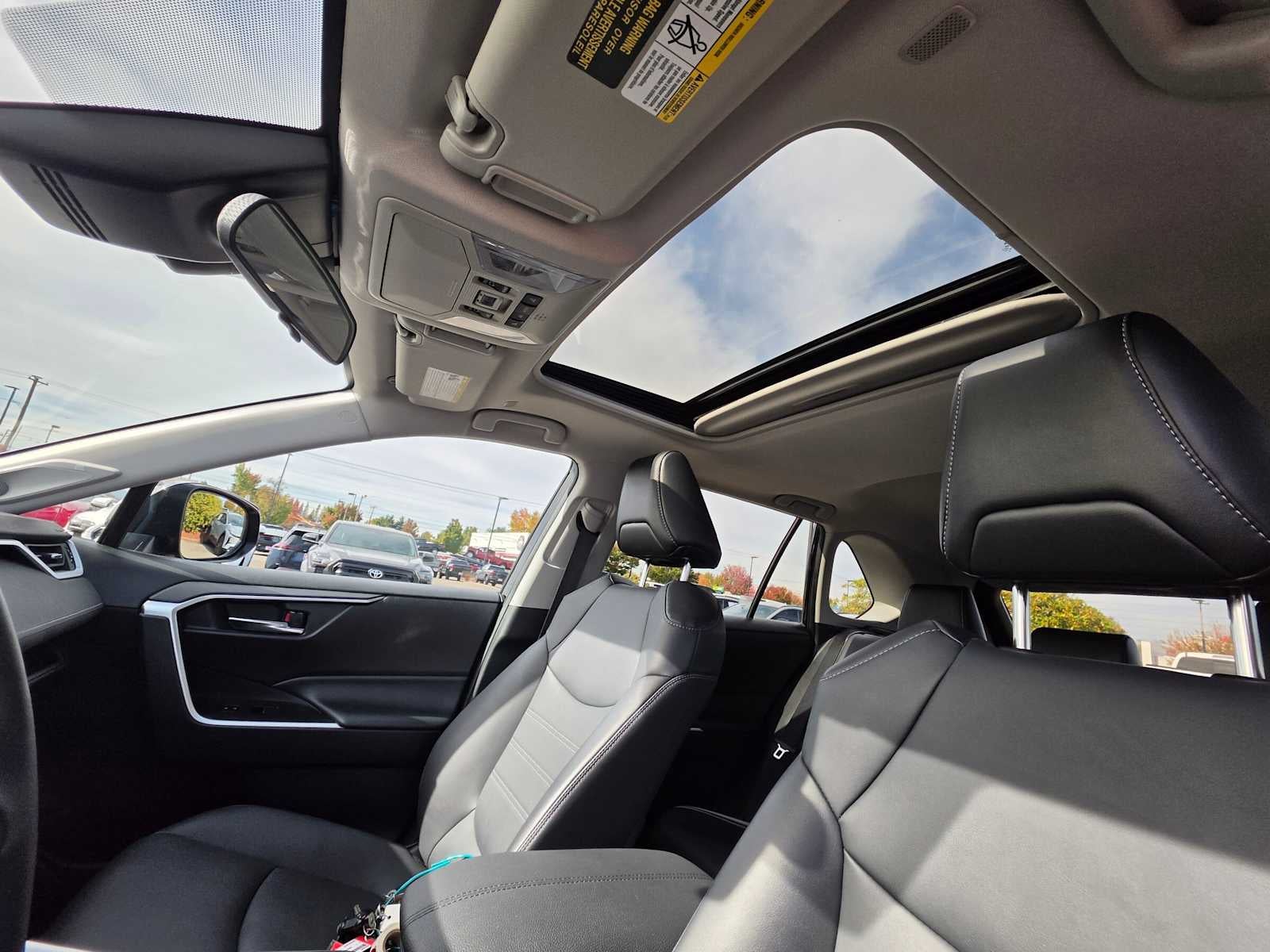 2023 Toyota RAV4 Hybrid XLE Premium