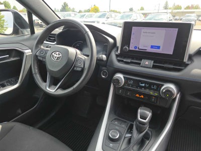 2023 Toyota RAV4 Hybrid SE