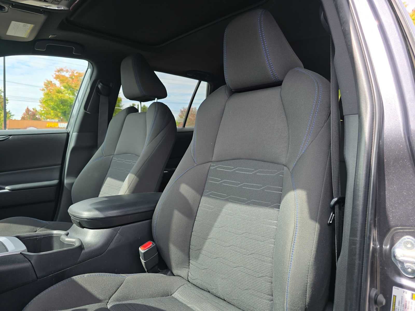 2023 Toyota RAV4 Hybrid SE