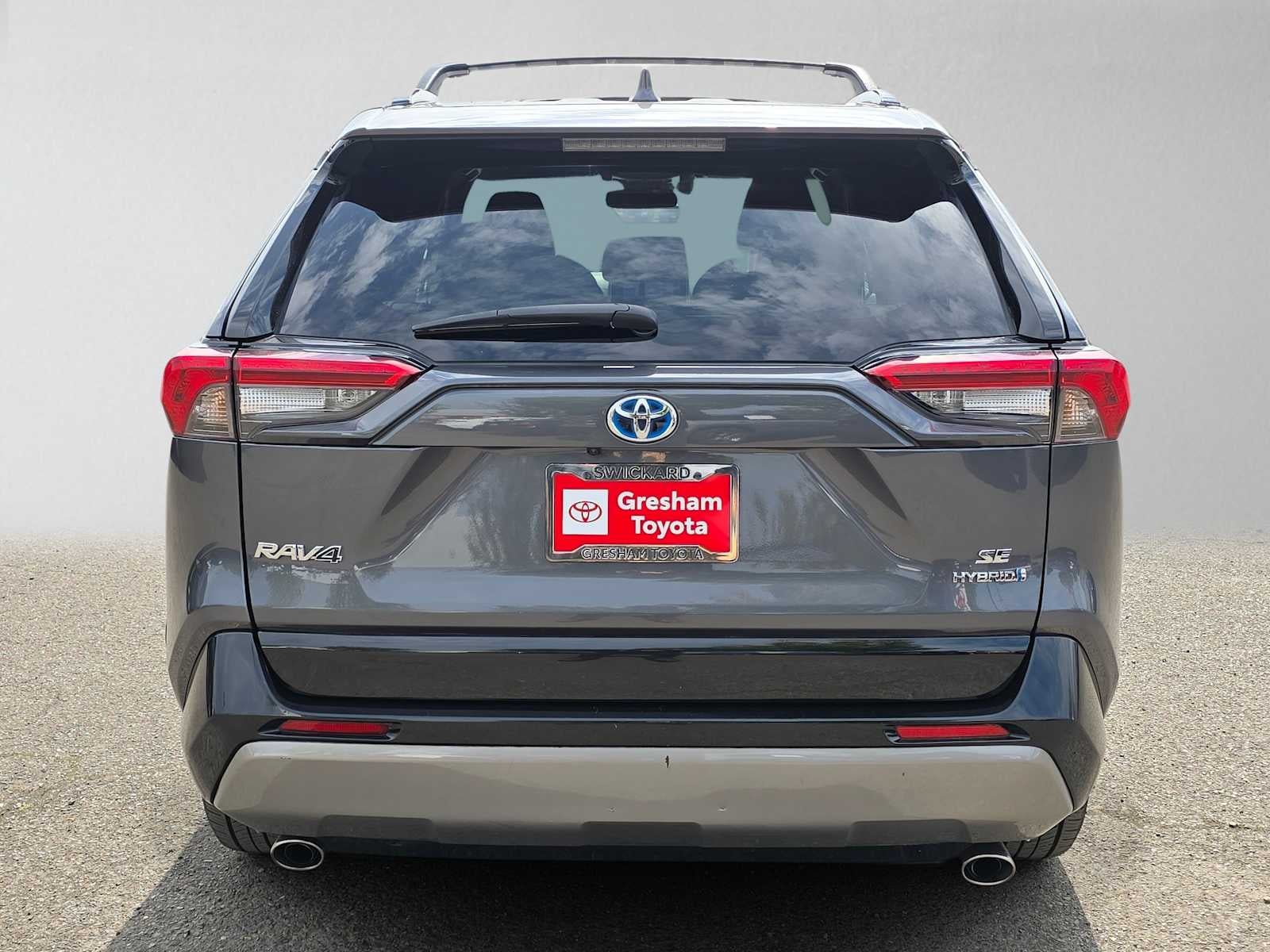 2023 Toyota RAV4 Hybrid SE