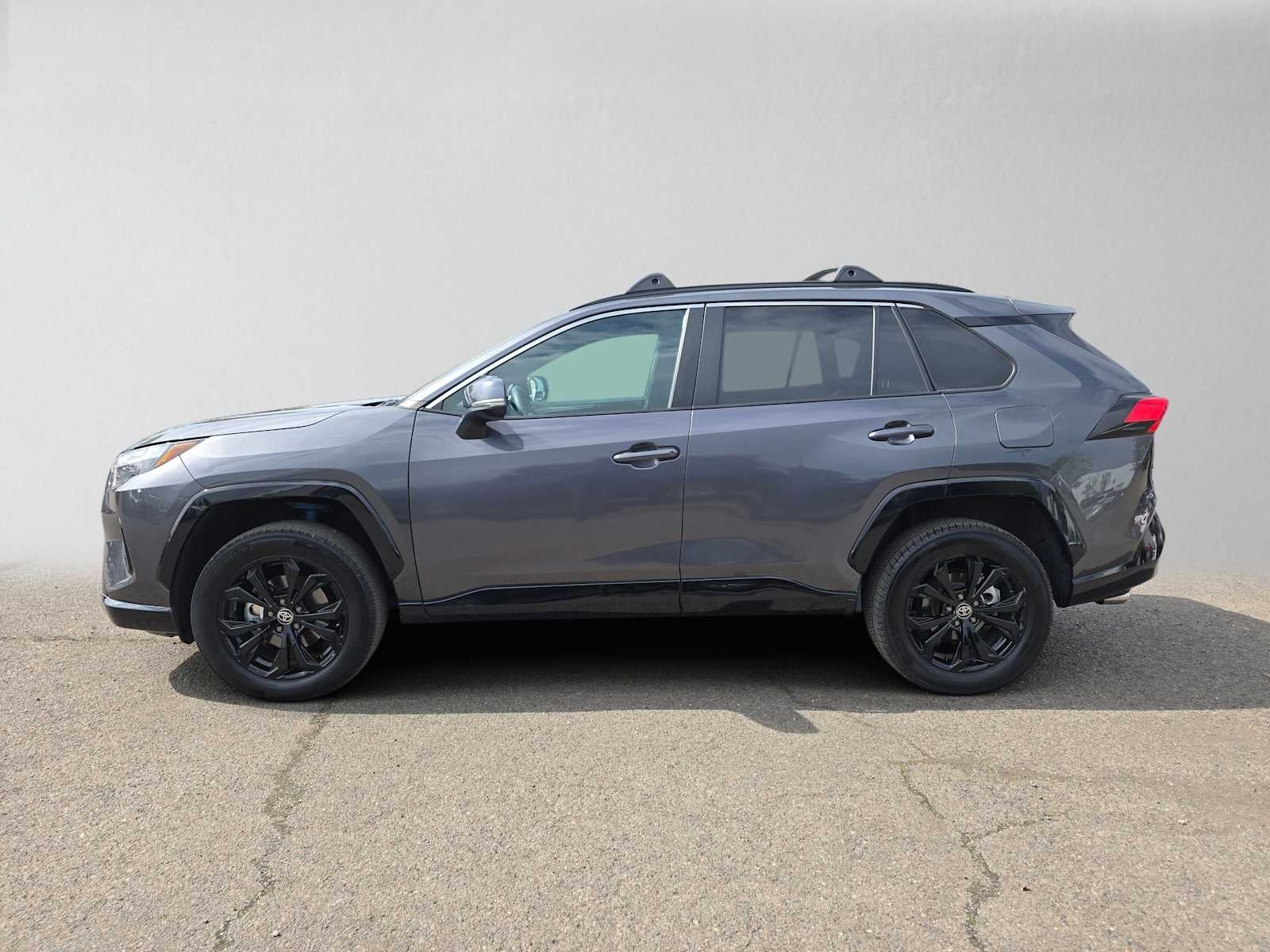 2023 Toyota RAV4 Hybrid SE