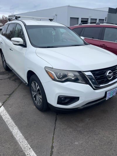 2017 Nissan Pathfinder SV