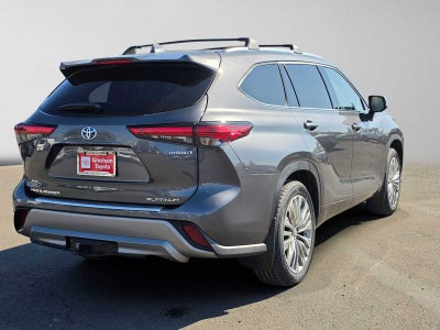 2023 Toyota Highlander Hybrid Platinum