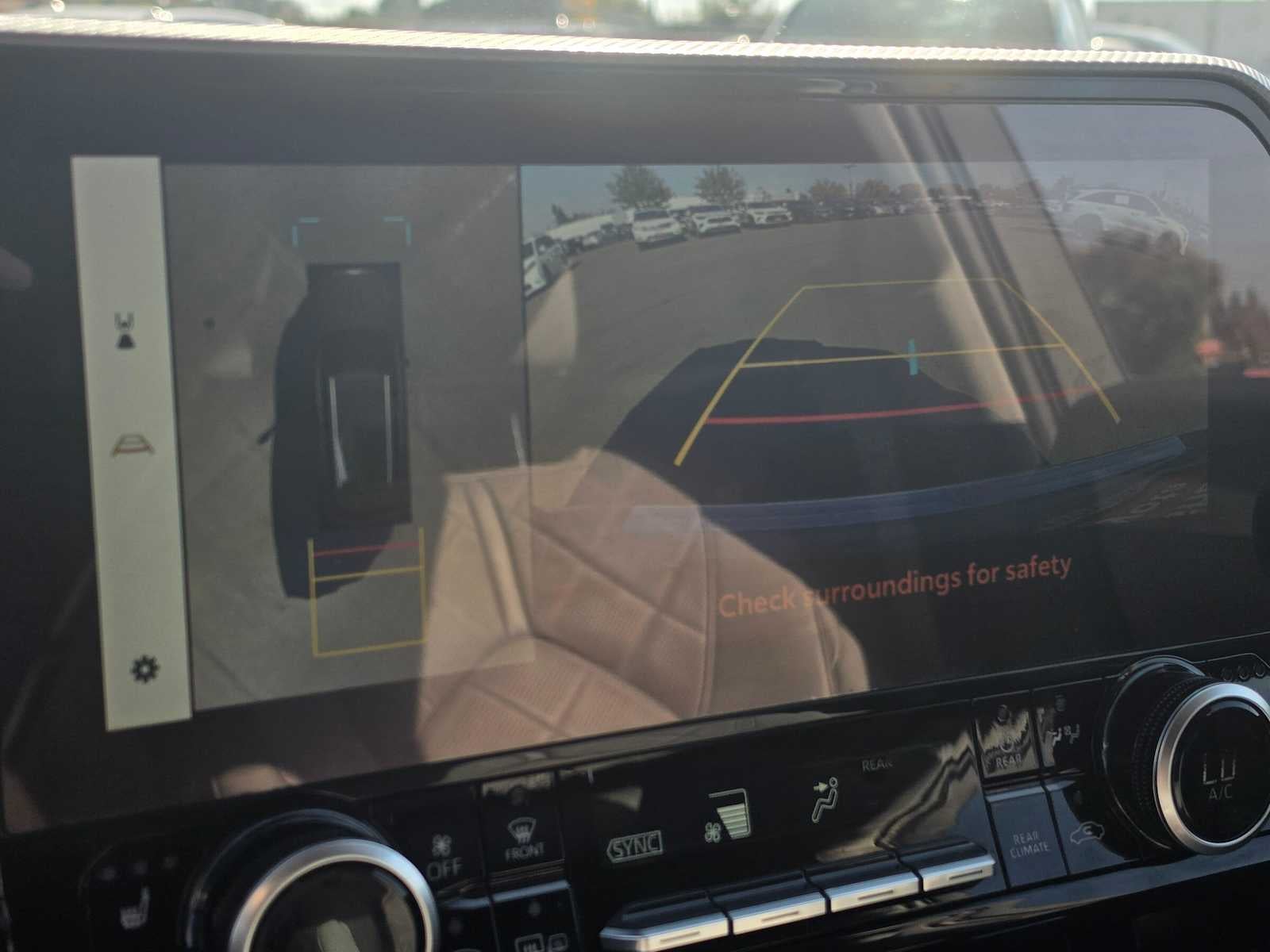 2023 Toyota Highlander Hybrid Platinum